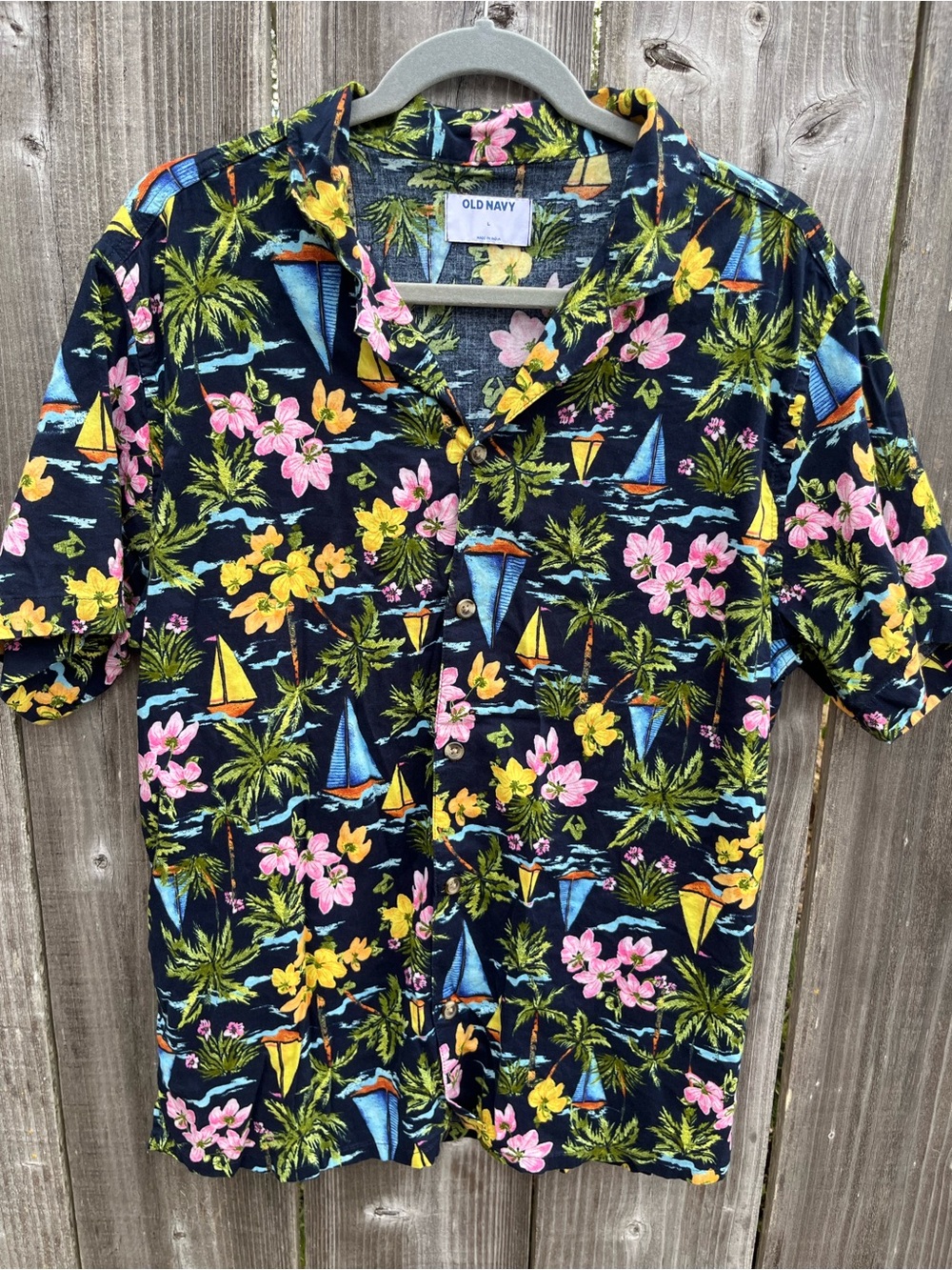 Old Navy Black Tropical Floral & Sailboat Button-Down Shirt